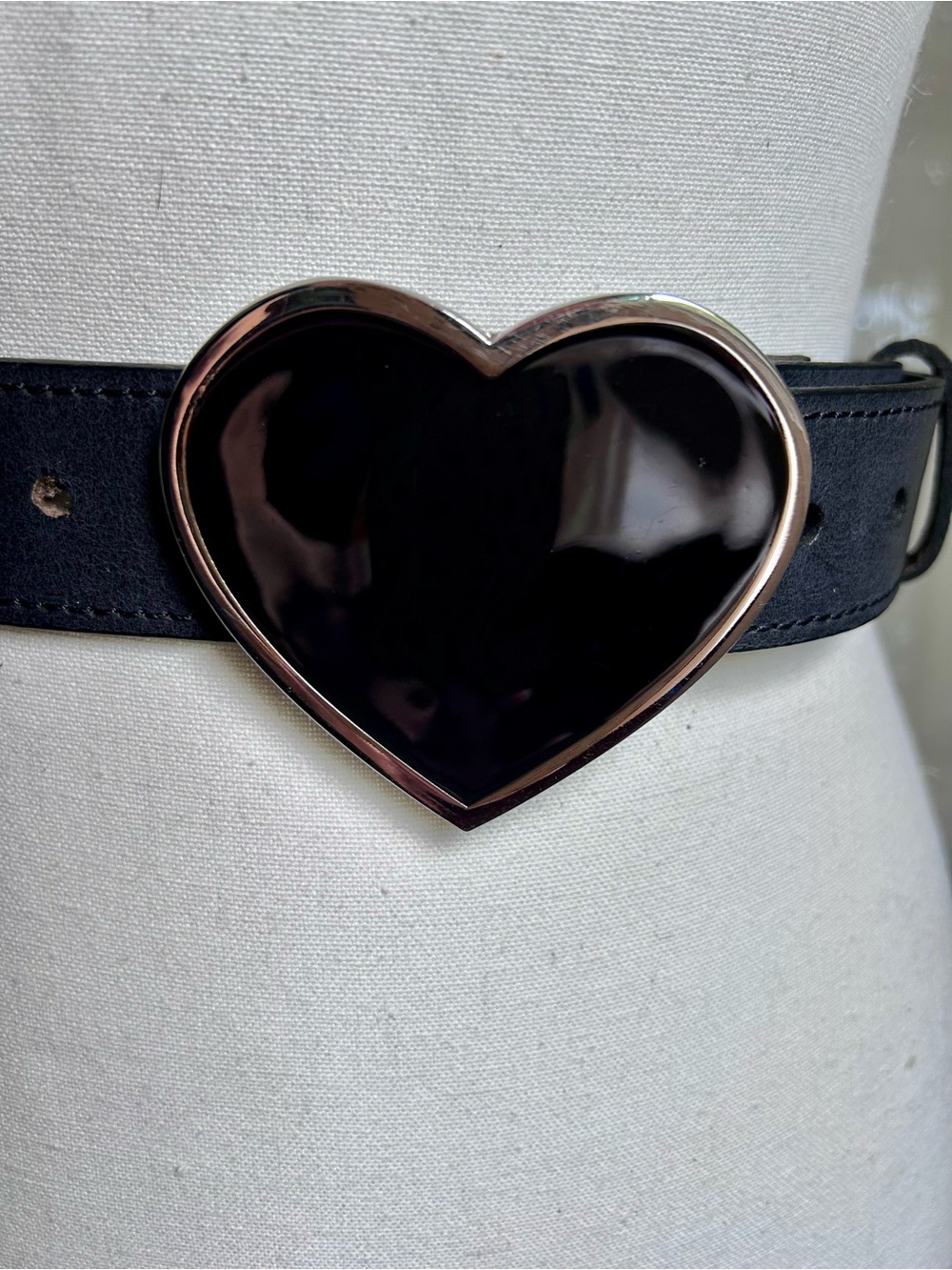 Chunky Black Enamel Heart Buckle Leather Belt